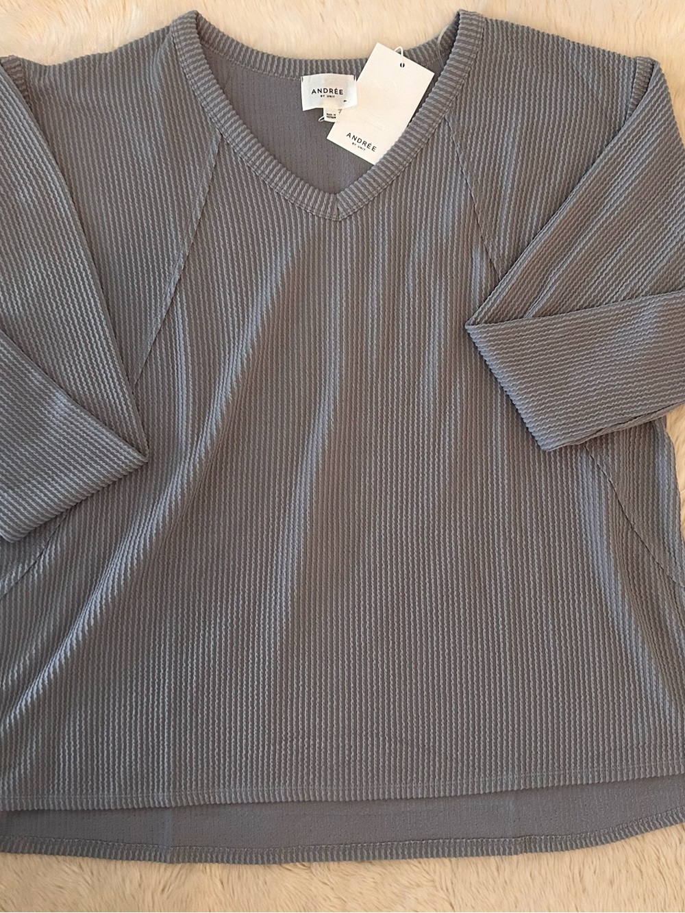 Andree V-Neck Waffle Knit Long Sleeve Gray Top